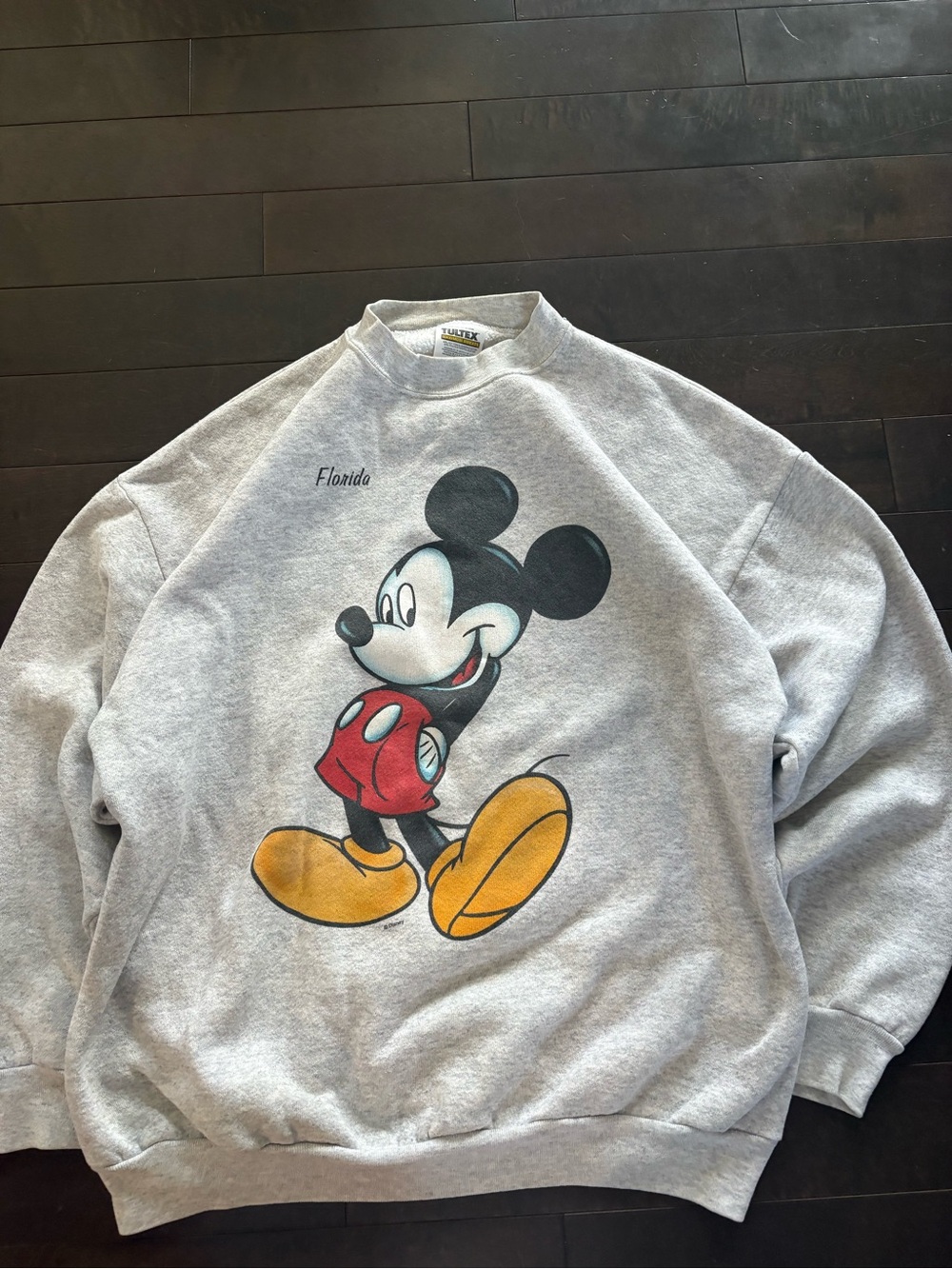 Vintage 90s Mickey Mouse crew neck